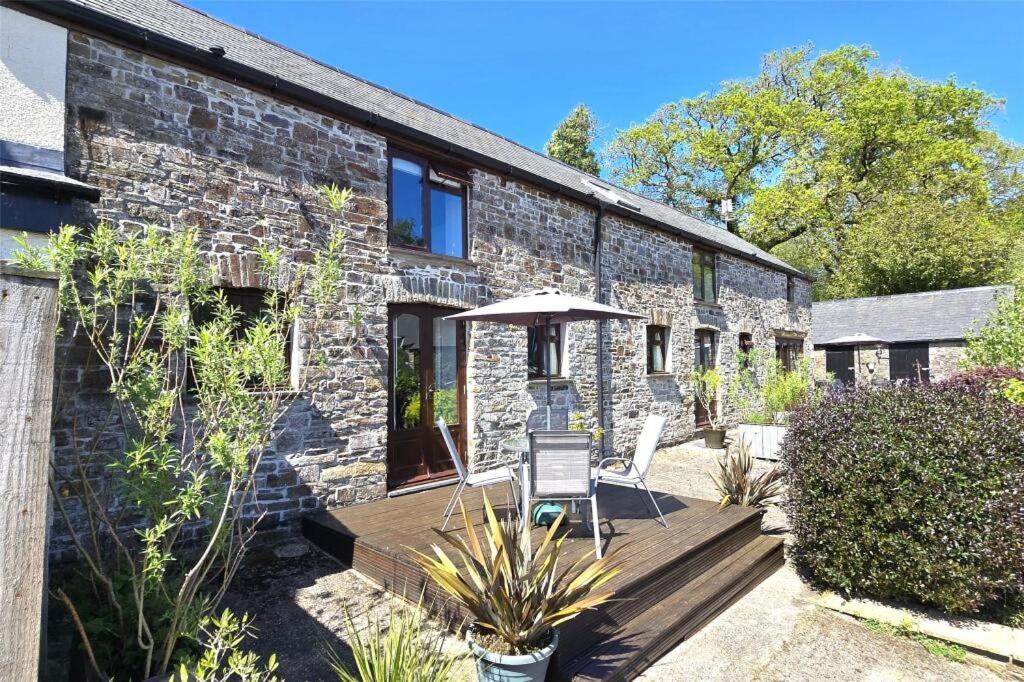 Petrock Holiday Cottages Newton Saint Petrock ภายนอก รูปภาพ